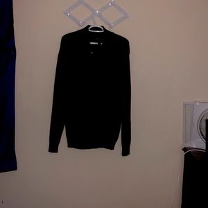 Men’s black sweater